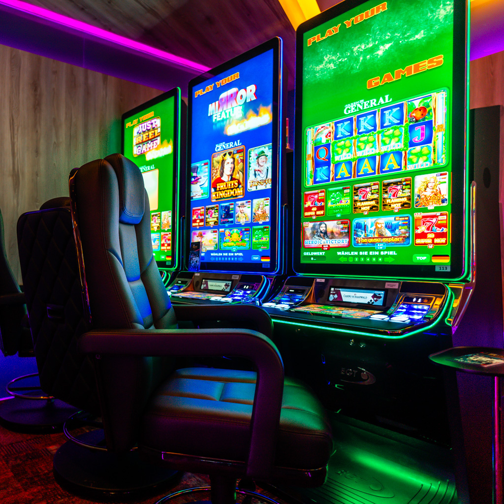 🎰 NEU bei uns! 🎰

Wir haben die neuesten Slot Maschinen von EGT erhalten.
50 Zoll Bildschirme - neuste Spielpakete - VIP...